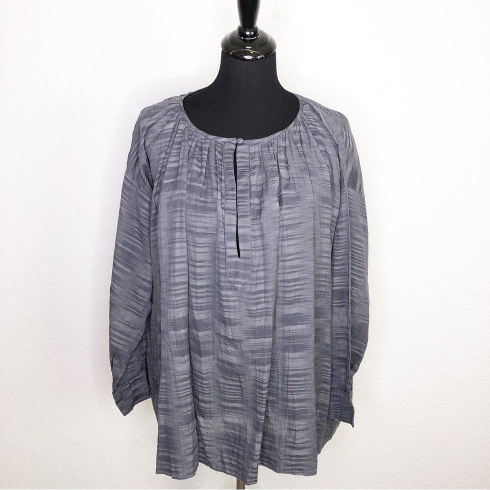 Mare di latte gray pleated peasant top size 3 or Large